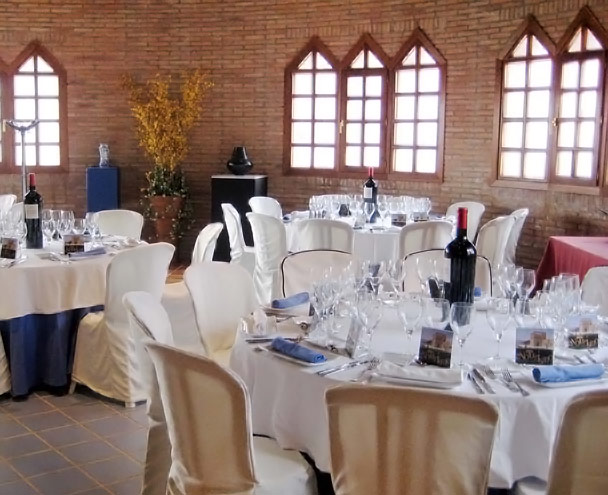 We take care of every detail in our event rooms