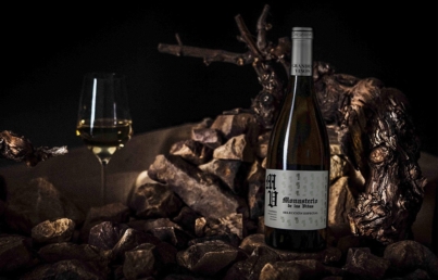 Grandes Vinos presenta su primer vino blanco de “colección”